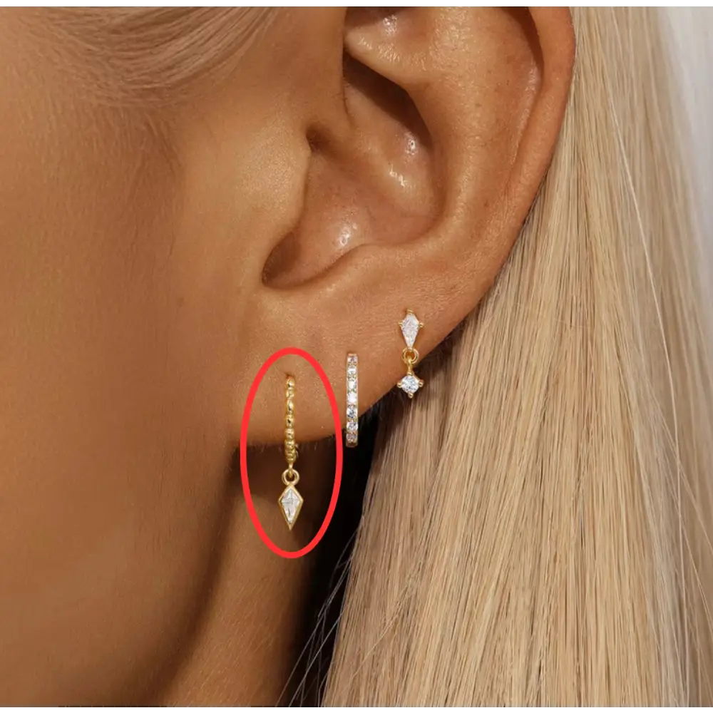 Chloe Huggie Earrings - earnings