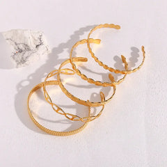 Eterna Gold Heart Bracelet - Bracelet