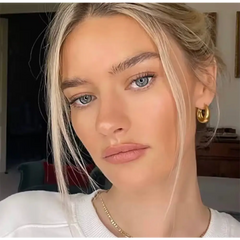 Eva Gold Hoop Earrings - Gold