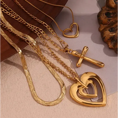 Figaro Cross Necklace Gold - Cross